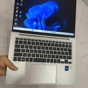 cua-hang-ban-laptop-hp-elitebook-840-G10-nhap-khau